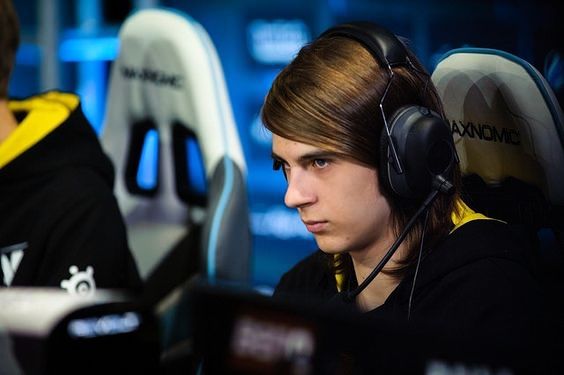 Артем «fng» Баршак: «Китайцы как всегда «удивили» на мажоре» [Dota 2]